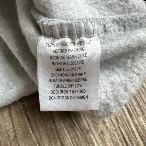 2/$18 SALE! Disney Hoodie Cropped Sweatshirt M Mickey Mouse Spellout Varsity - Picture 6 of 8